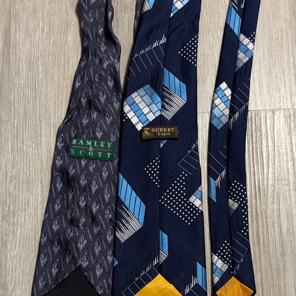 Stylish Blue and Gray Patterned Ties - Picture 2 of 2